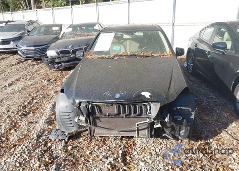 2013 Mercedes-Benz C 300 Sport 4Matic/Luxury 4Matic z USA, uszkodzony, nr VIN WDDGF8AB8DR283685